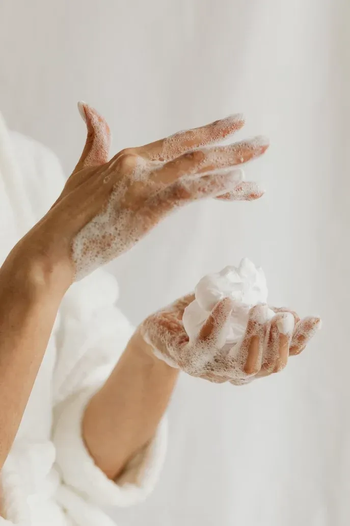 Tekstur body care dengan busa lembut untuk pengembangan produk